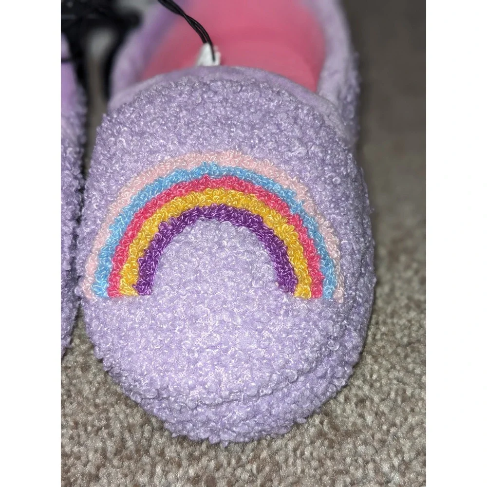 Wonder Nation Rainbow Slippers Fuzzy Cozy Purple Kids Size‎ 7-8 NWT